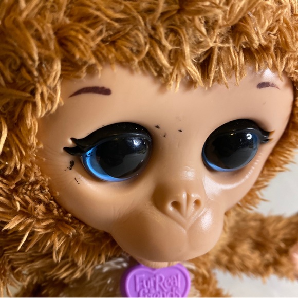 FurReal Friends Monkey Baby Cuddles Interactive 2014 Makes Sounds Fur Real (D2) - Picture 3 of 7